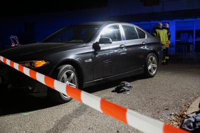 Alkoholisierter Mann von PKW ueberrollt in Grossbettlingen